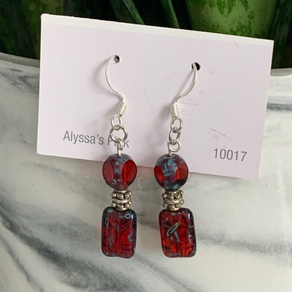 Red and Gray colored glass earrings - Picture 1 of 2